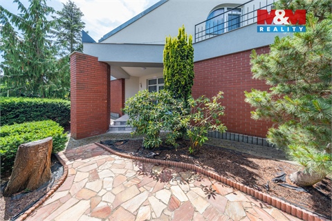 Prodej rodinného domu, 350 m² 2