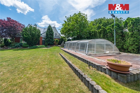 Prodej rodinného domu, 350 m² 10