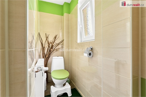 Prodej rodinného domu, 380 m² - 8