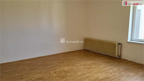 Prodej komerčního objektu, 1 543 m² 8