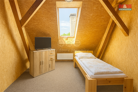 Prodej rodinného domu, 250 m² 8