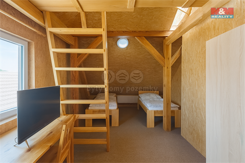 Prodej rodinného domu, 250 m² - 8