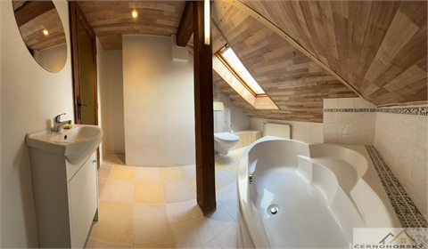 Prodej rodinného domu, 287 m² 2