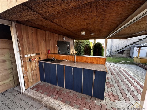 Prodej rodinného domu, 287 m² 4