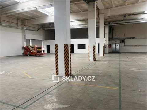 Pronájem skladu / haly, 1 170 m² - 0