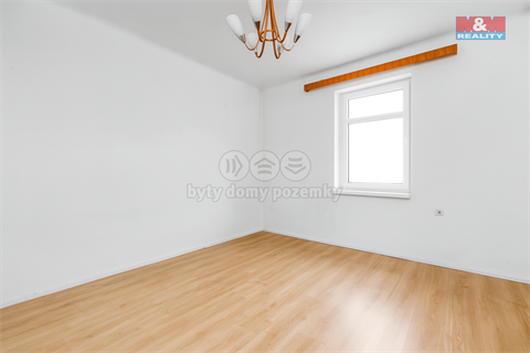 Prodej rodinného domu, 227 m² - 8