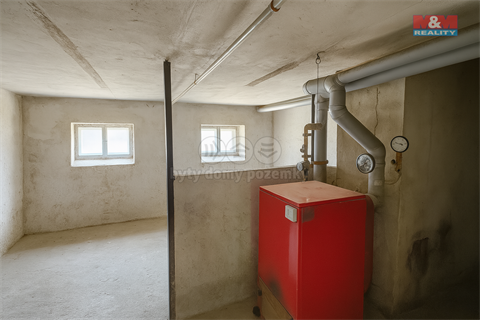 Prodej rodinného domu, 250 m² - 18