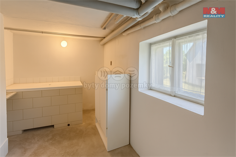 Prodej rodinného domu, 250 m² - 4