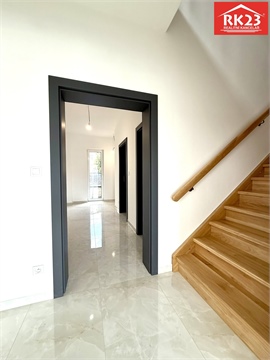 Prodej rodinného domu, 200 m² - 2