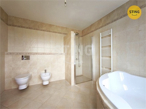 Prodej rodinného domu, 239 m² 22