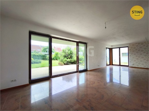 Prodej rodinného domu, 239 m² - 8