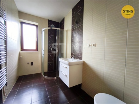 Prodej rodinného domu, 239 m² 10