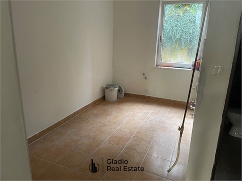 Prodej rodinného domu, 450 m² - 2