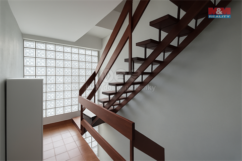 Prodej rodinného domu, 270 m² - 2