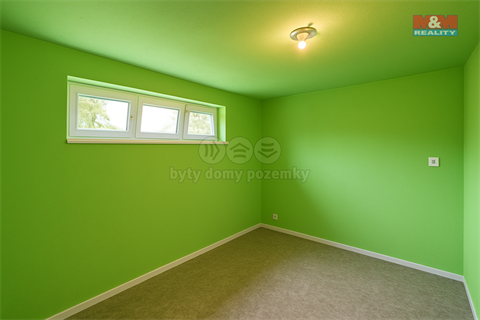 Prodej rodinného domu, 270 m² - 8