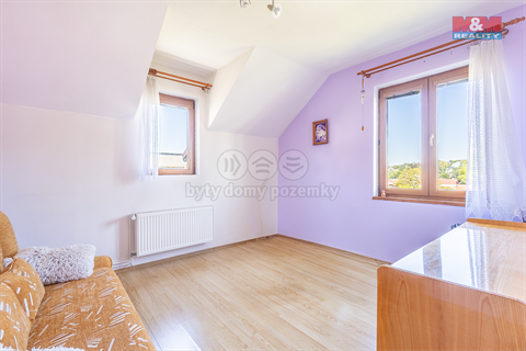 Prodej rodinného domu, 180 m² - 12