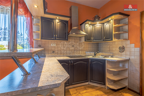 Prodej rodinného domu, 180 m² - 2