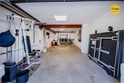 Prodej rodinného domu, 250 m² 12