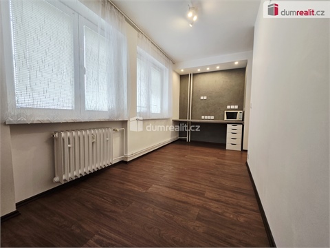 Pronájem bytu 2kk, 77 m² 8