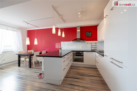 Prodej bytu 4kk, 98 m² 2