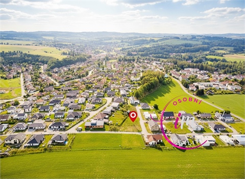 Prodej stavebního pozemku, 992 m² 0