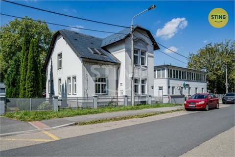 Pronájem kanceláře, 250 m² 0