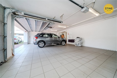 Pronájem kanceláře, 250 m² - 0