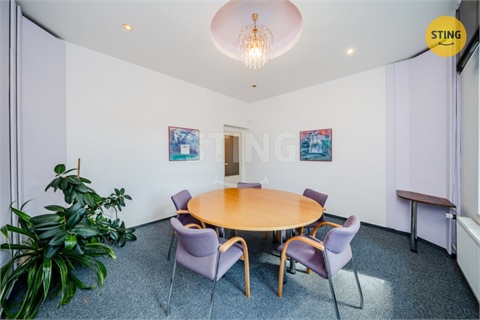 Pronájem kanceláře, 250 m² 2