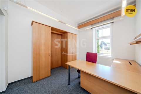 Pronájem kanceláře, 250 m² - 2