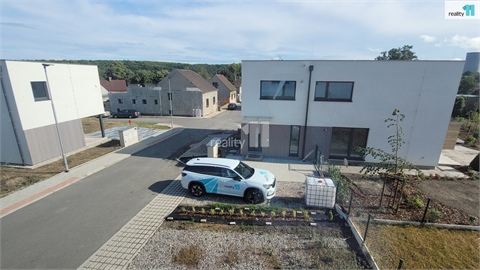 Prodej rodinného domu, 353 m² 14