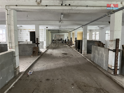 Pronájem skladu / haly, 1 320 m² 8