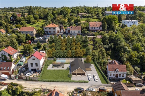 Prodej stavebního pozemku, 1 912 m² 4