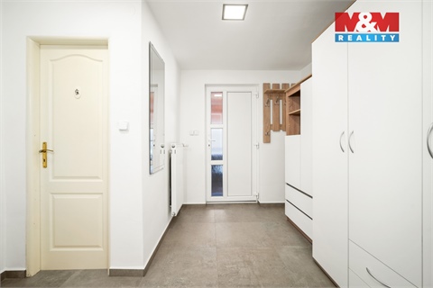 Prodej rodinného domu, 238 m² - 20