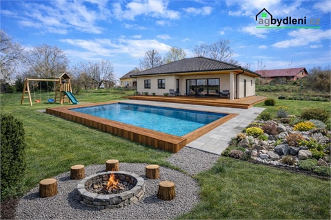 Prodej stavebního pozemku, 1 487 m² 0