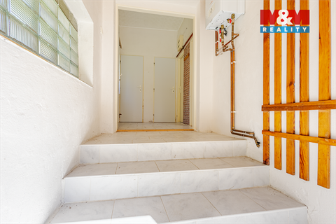 Prodej rodinného domu, 300 m² - 14