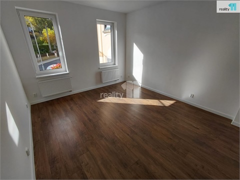 Pronájem bytu 3+1, 97 m² - 18