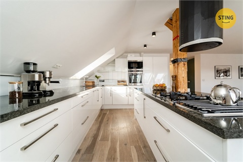 Prodej bytu 4kk, 180 m² 0