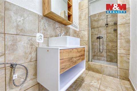 Prodej výrobního objektu, 1 100 m² - 8