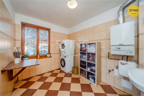 Prodej rodinného domu, 262 m² - 20