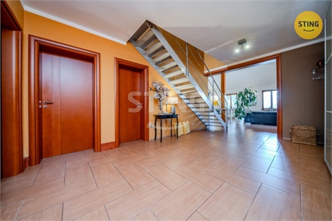 Prodej rodinného domu, 262 m² 14