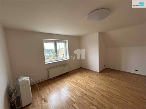 Pronájem bytu 2kk, 75 m² 12