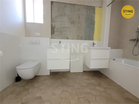 Pronájem bytu 4+1, 90 m² 16