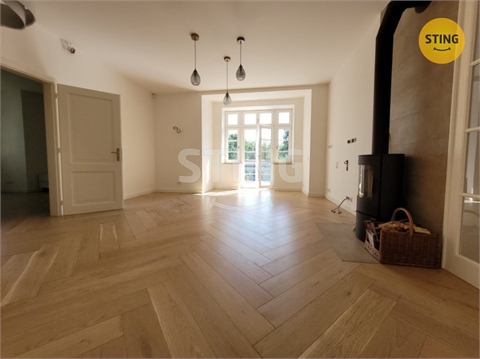 Pronájem bytu 4+1, 90 m² 0