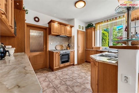 Prodej rodinného domu, 270 m² - 14