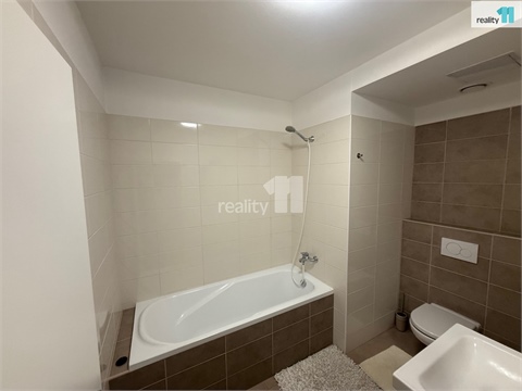 Pronájem bytu 2kk, 56 m² 16