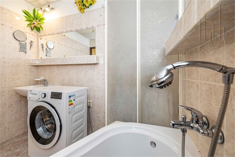 Prodej bytu 2+1, 56 m² - 12