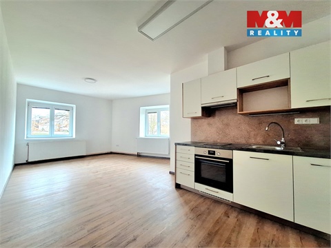 Pronájem bytu 1kk, 28 m² - 0