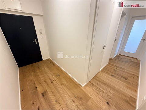 Pronájem bytu 2kk, 61 m² 12