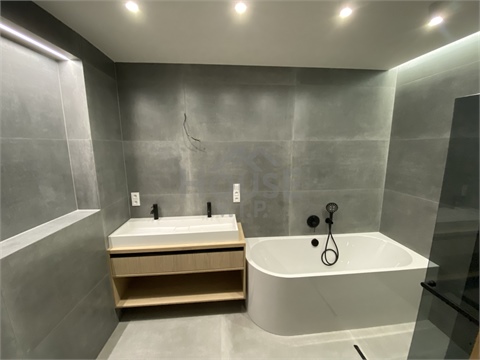 Prodej bytu 3kk, 105 m² - 12