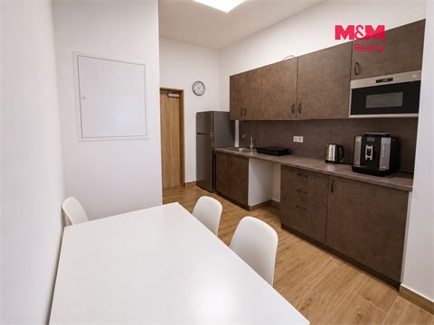 Pronájem skladu / haly, 1 049 m² 12